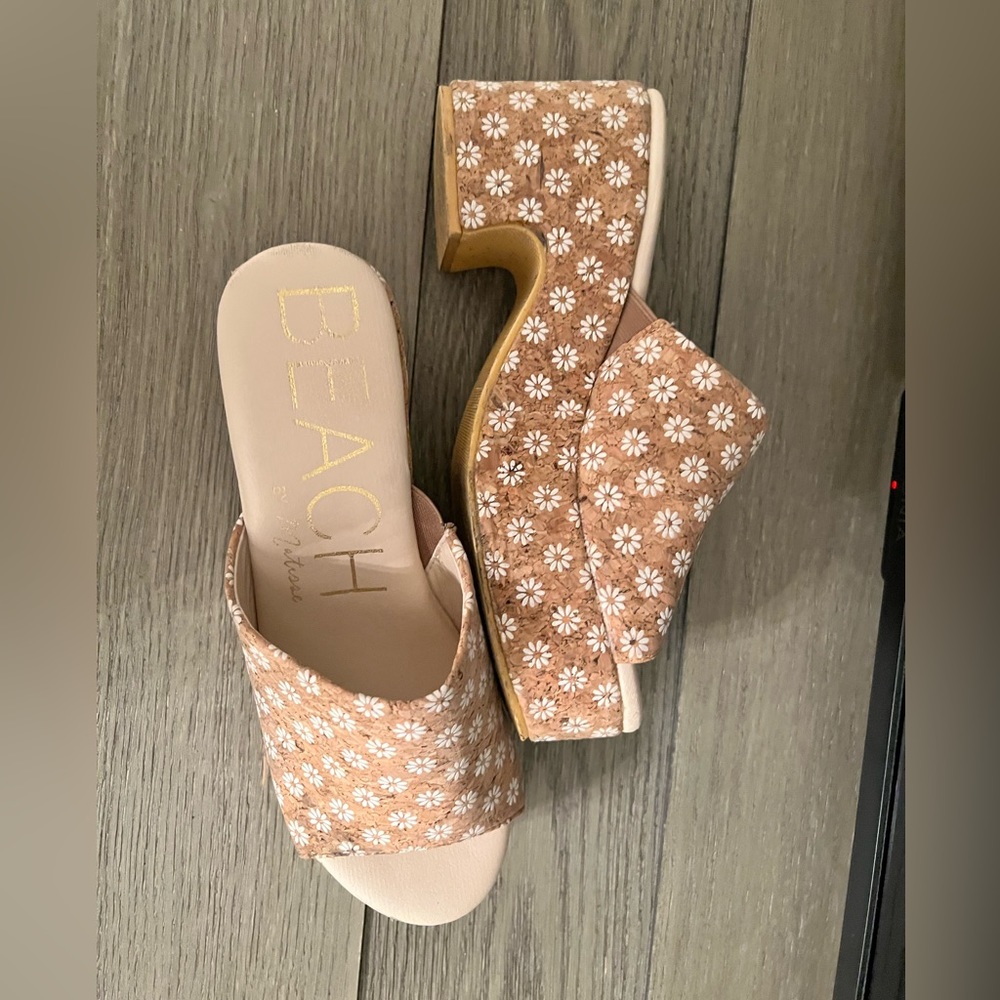 BEACH Sandals
